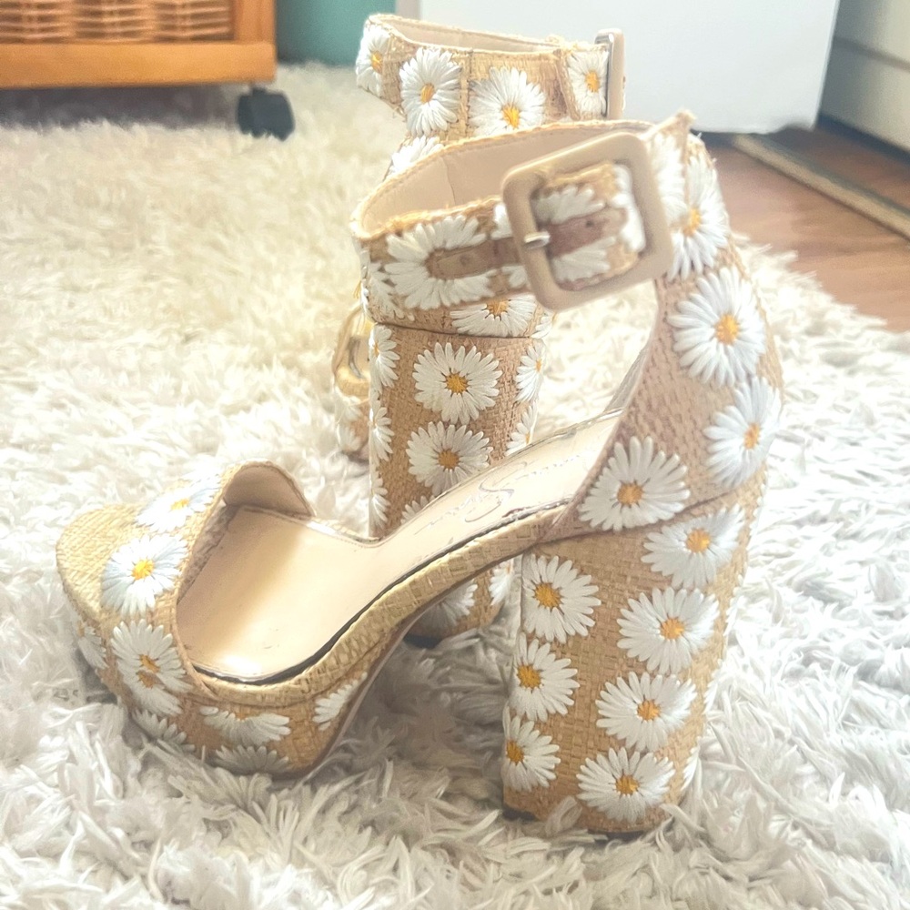Daisy wefted sandals ☀️